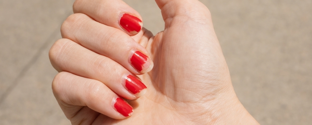 dlaczego lakier hybrydowy odpryskuje?